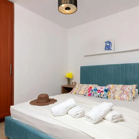 Niki's House * أليكيس