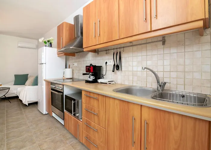 Niki's House Апартаменты *