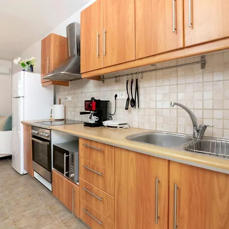 Niki's House דירה *